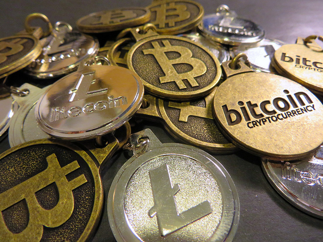 Bitcoin Litecoin Keychains (Image: Flickr/BTC Keychain)